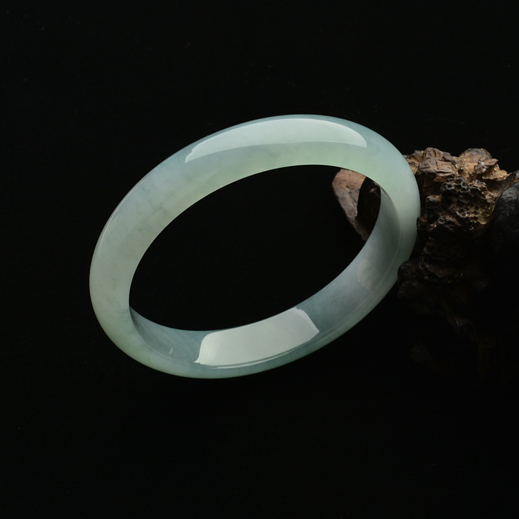 糯冰种晴水手镯(56.3mm)
