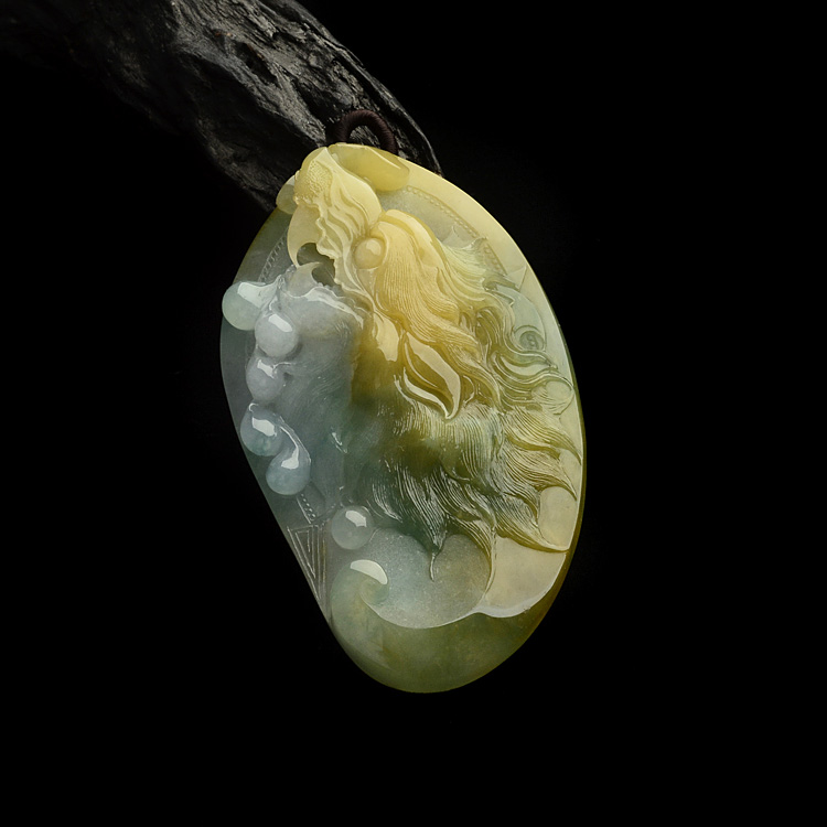 糯冰种黄翡飘花狼首挂件