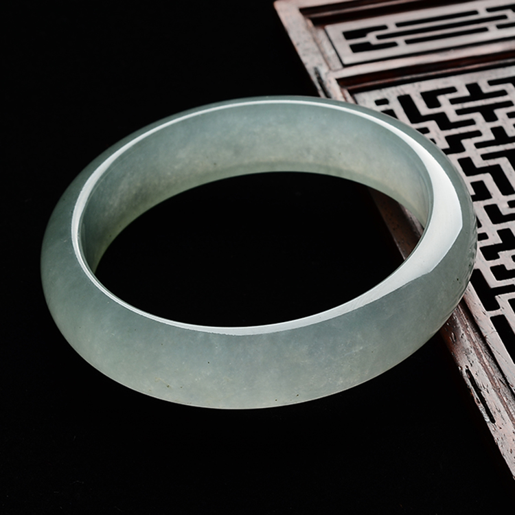 (超值推荐)冰种晴水手镯(59.5mm)
