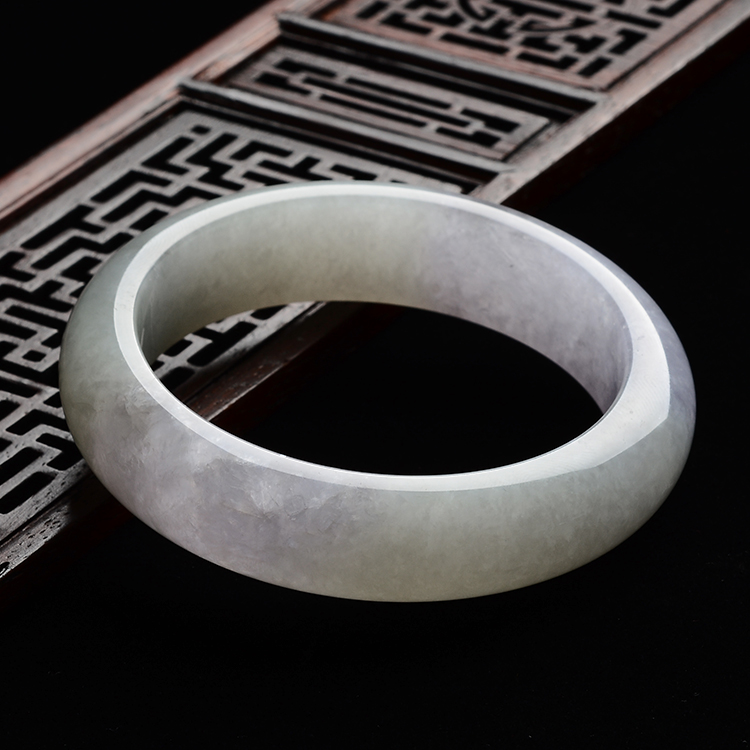 (超值推荐)糯冰种紫罗兰带淡晴水手镯(56.5mm)