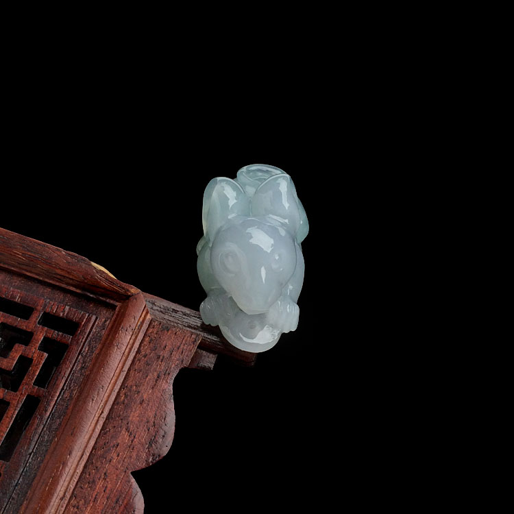 (超值推荐)糯冰种晴水玉鼠挂件