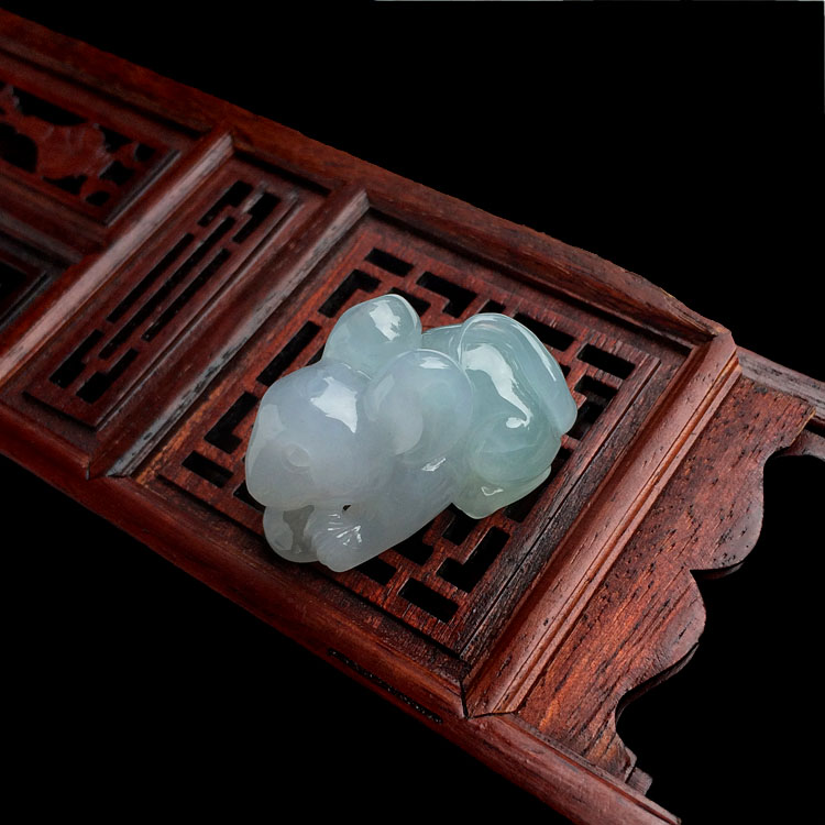 (超值推荐)糯冰种晴水玉鼠挂件