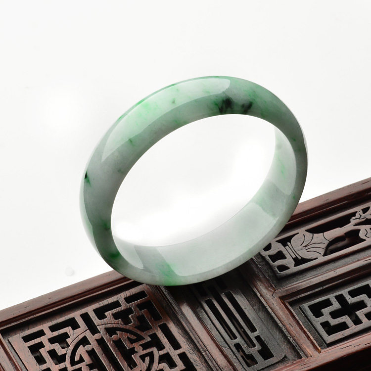 (超值推荐)糯冰种飘翠手镯(55.5mm)