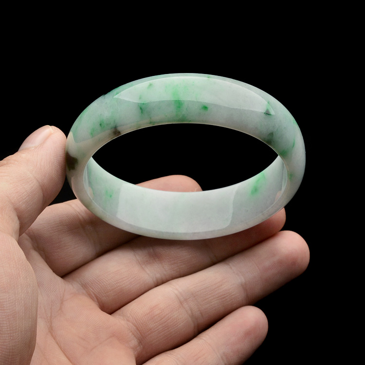 (超值推荐)糯冰种飘翠手镯(55.5mm)