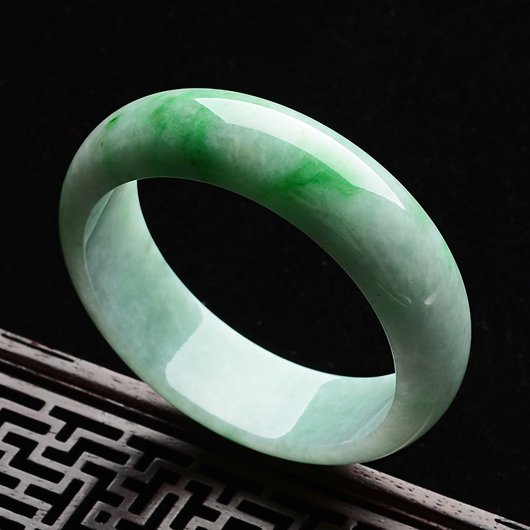 糯冰种晴水飘翠手镯(56.7mm)