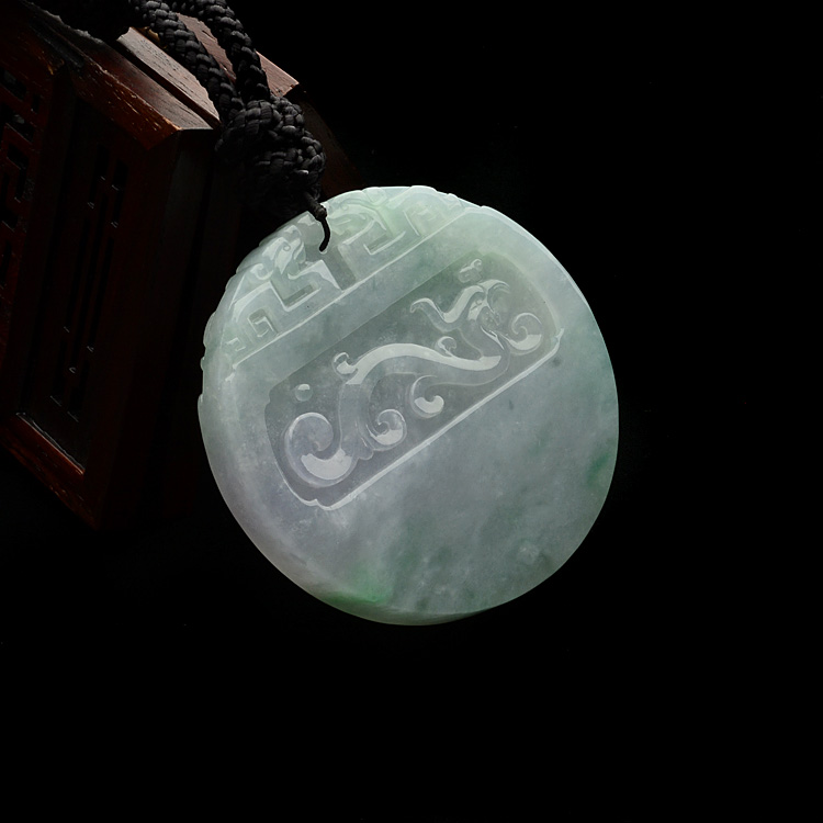 糯冰种飘翠龙凤呈祥挂件