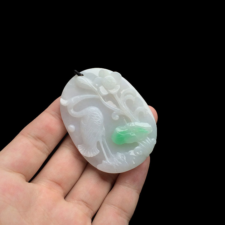 糯冰种飘翠一路连科挂件