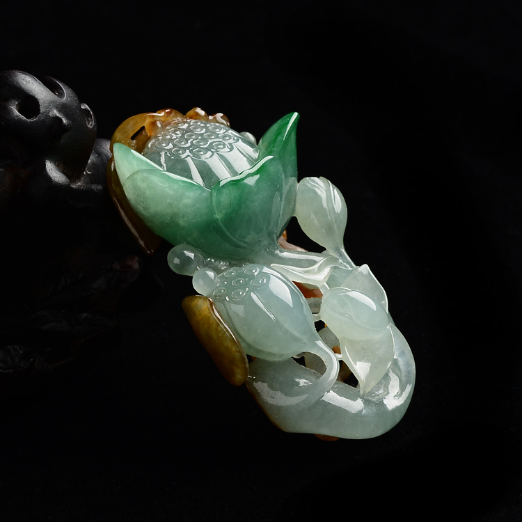 (超值推荐)糯冰种褐黄加绿年年有余挂件