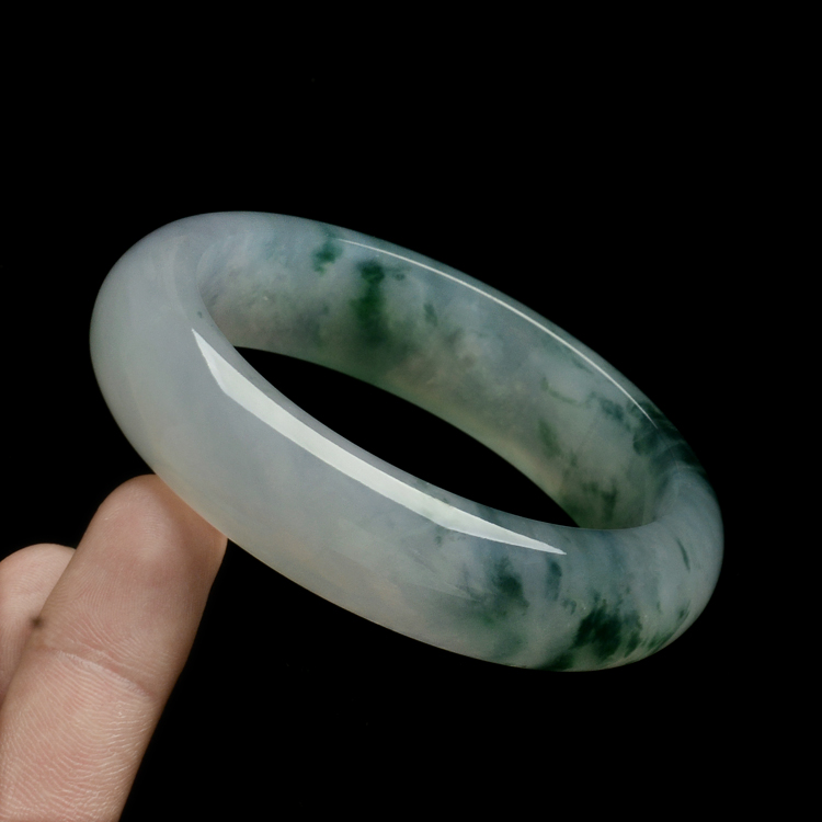 (超值推荐)冰种飘绿花手镯(57.4mm)