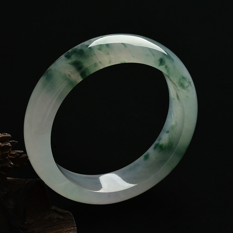 (超值推荐)冰种飘绿花手镯(57.4mm)