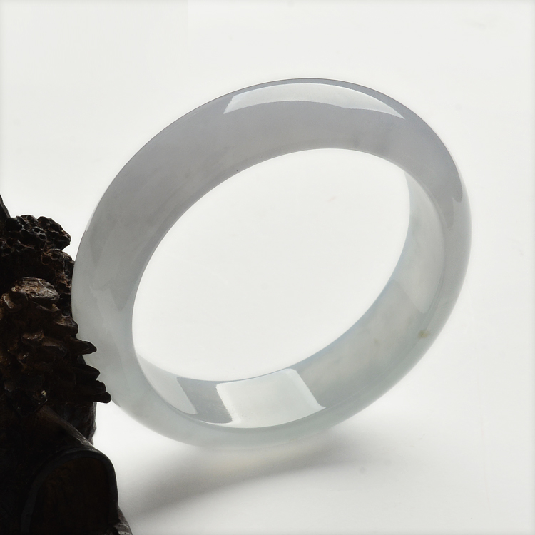 （超值推荐）糯冰种淡晴水手镯（57.2mm）