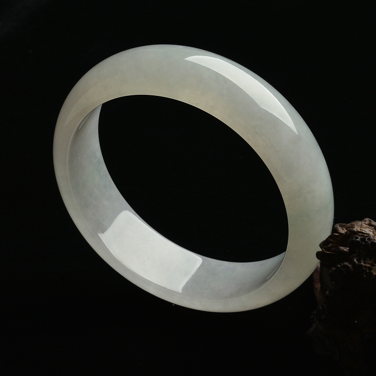 糯冰种淡晴水手镯(57.2mm)