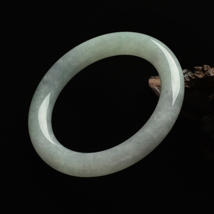 (超值推荐)糯冰种淡晴水圆条手镯(57.1mm)
