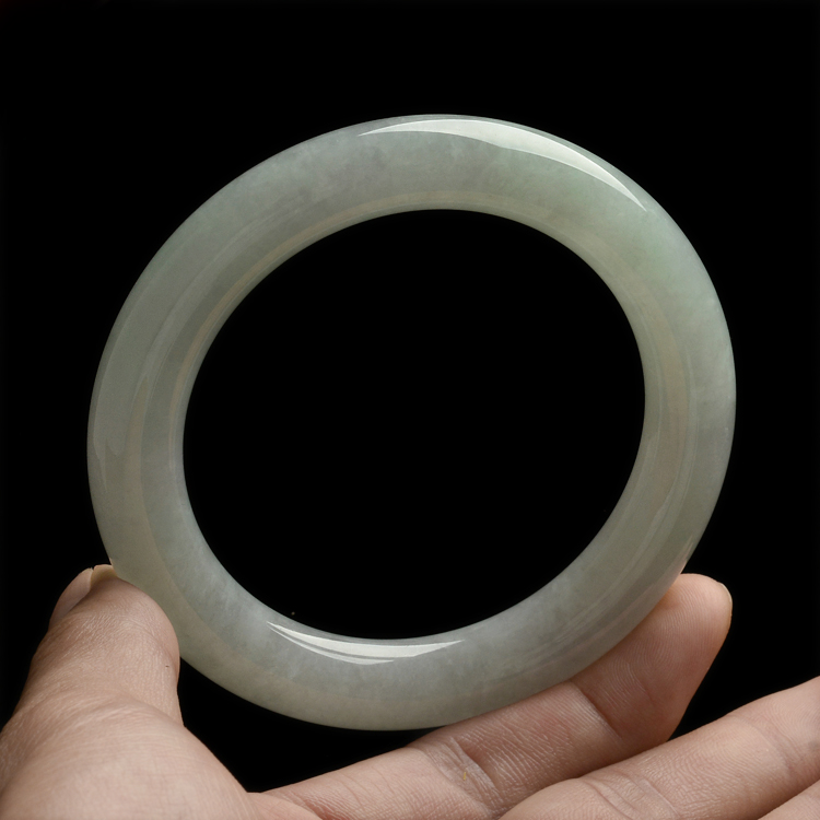 (超值推荐)糯冰种淡晴水圆条手镯(57.1mm)