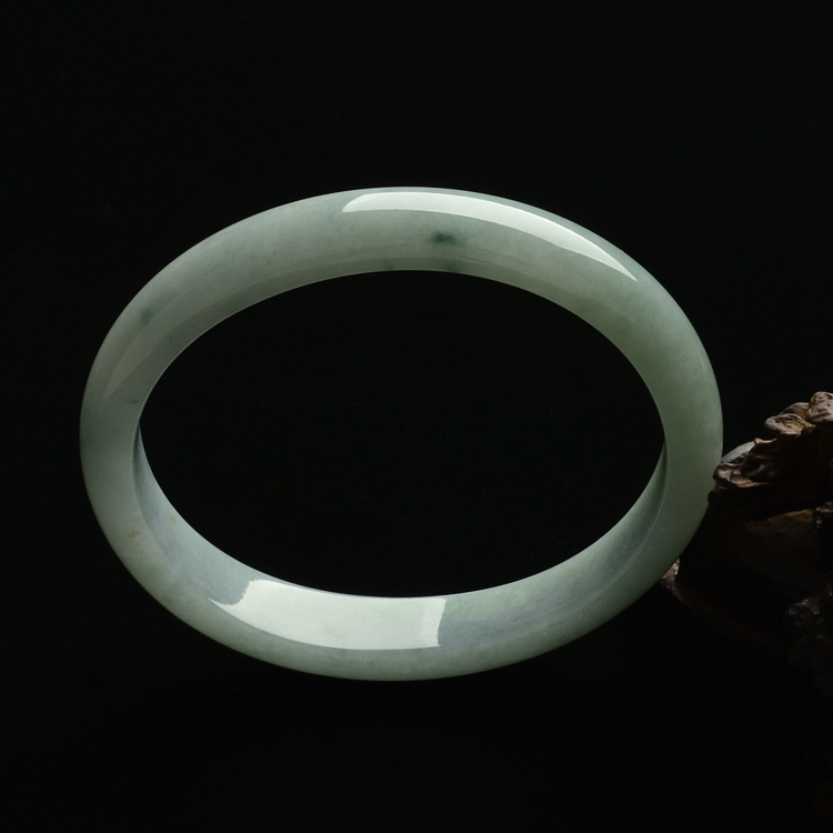 (超值推荐)糯冰种晴水贵妃手镯(57.4-50.5mm)