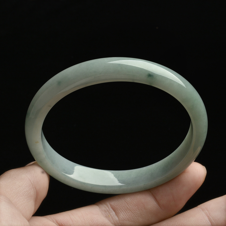 (超值推荐)糯冰种晴水贵妃手镯(57.4-50.5mm)