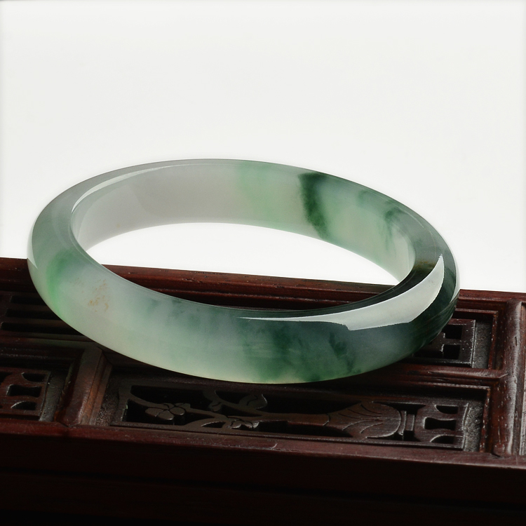 （超值推荐）冰种飘花贵妃手镯（55.7mm-46.9mm)