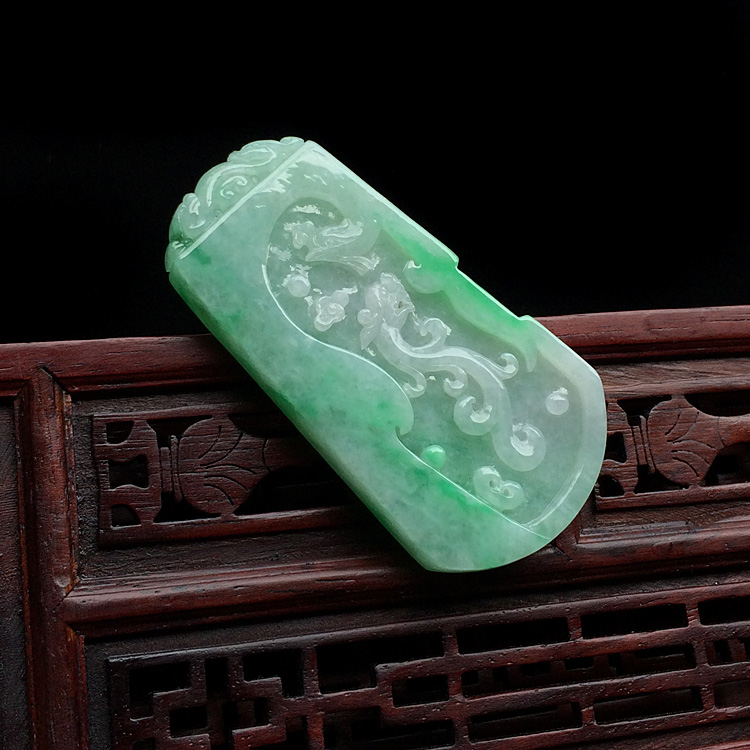 糯冰种飘翠龙凤呈祥挂件