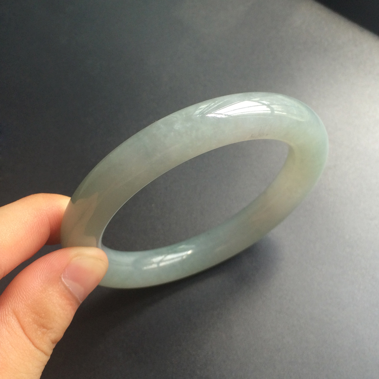 (超值推荐)糯冰种晴水圆条手镯(59.6mm)