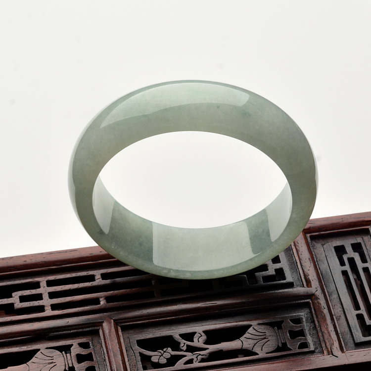 (超值推荐)糯冰种飘花手镯(55.4mm)