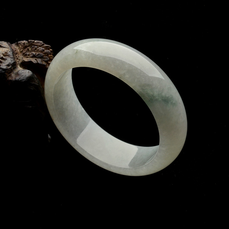 (超值推荐)糯冰种略飘花手镯(54.5mm)