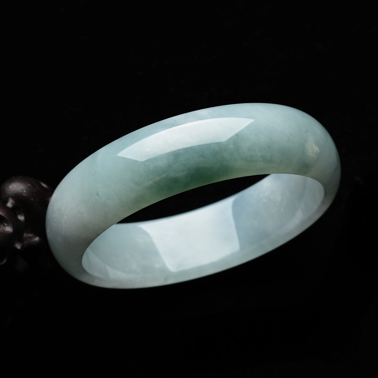 (超值推荐)糯冰种晴水飘花手镯(56.7mm)