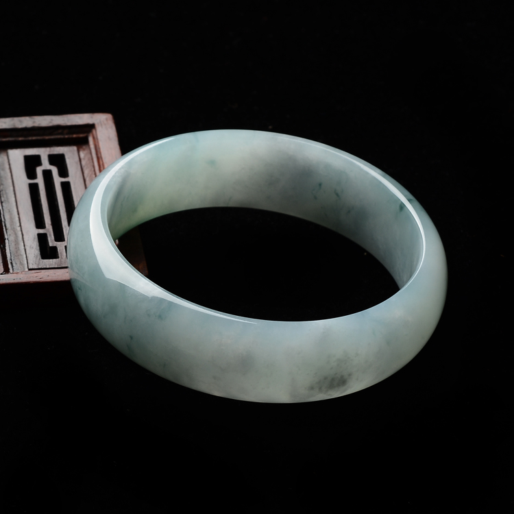 (超值推荐)糯冰种晴水飘花手镯(56.7mm)