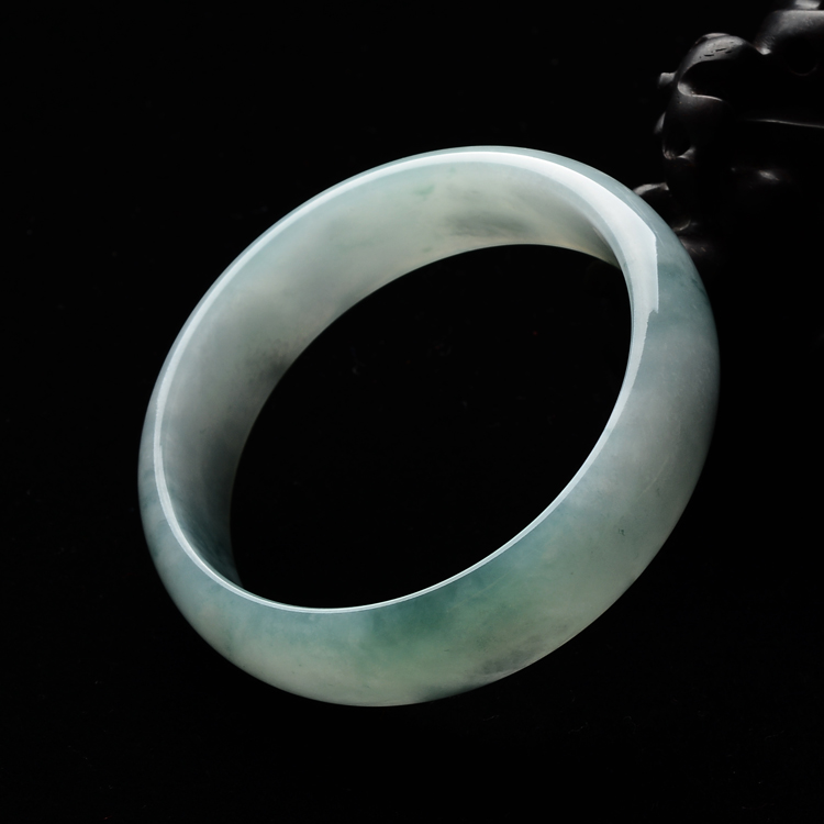 (超值推荐)糯冰种晴水飘花手镯(56.7mm)