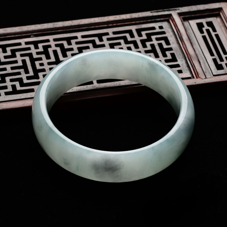 (超值推荐)糯冰种晴水飘花手镯(56.7mm)