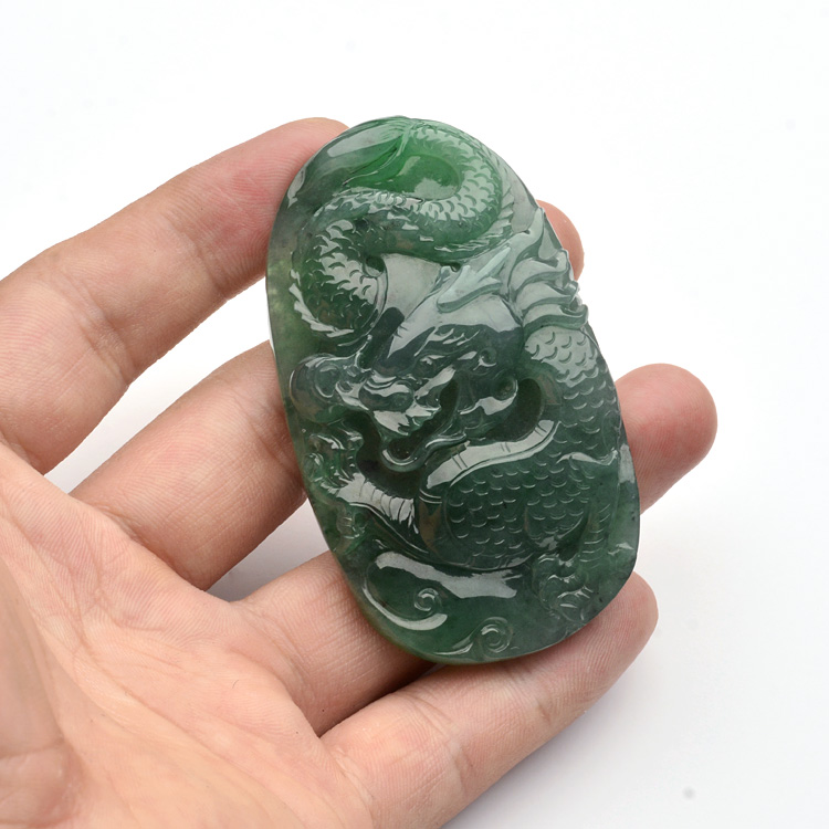 糯冰种晴水龙牌挂件