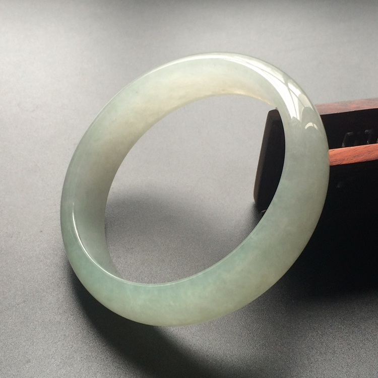 (超值推荐)糯冰种晴水手镯(59.6mm)