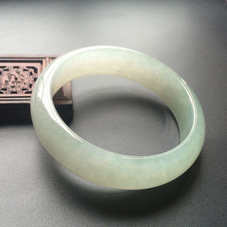 (超值推荐)糯冰种晴水手镯(59.6mm)