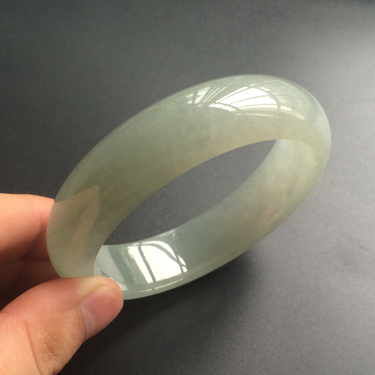 (超值推荐)糯冰种晴水手镯(59.6mm)