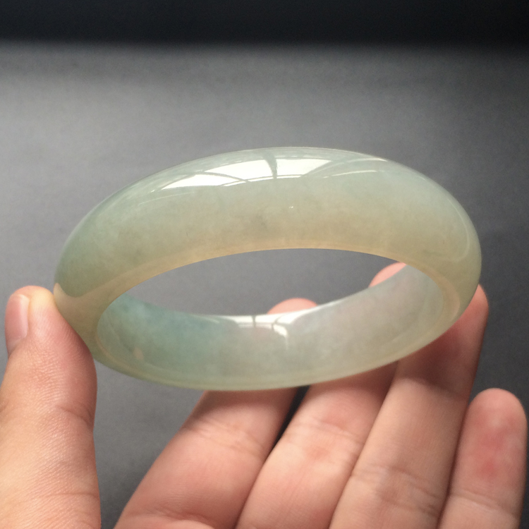 (超值推荐)糯冰种晴水手镯(59.6mm)