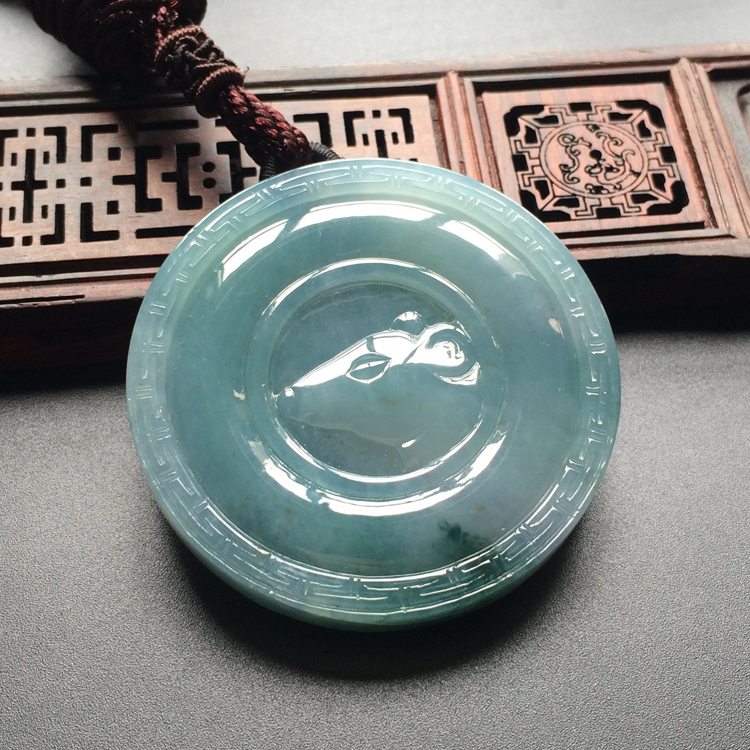 (超值推荐)糯冰种蓝晴水生肖鼠牌挂件