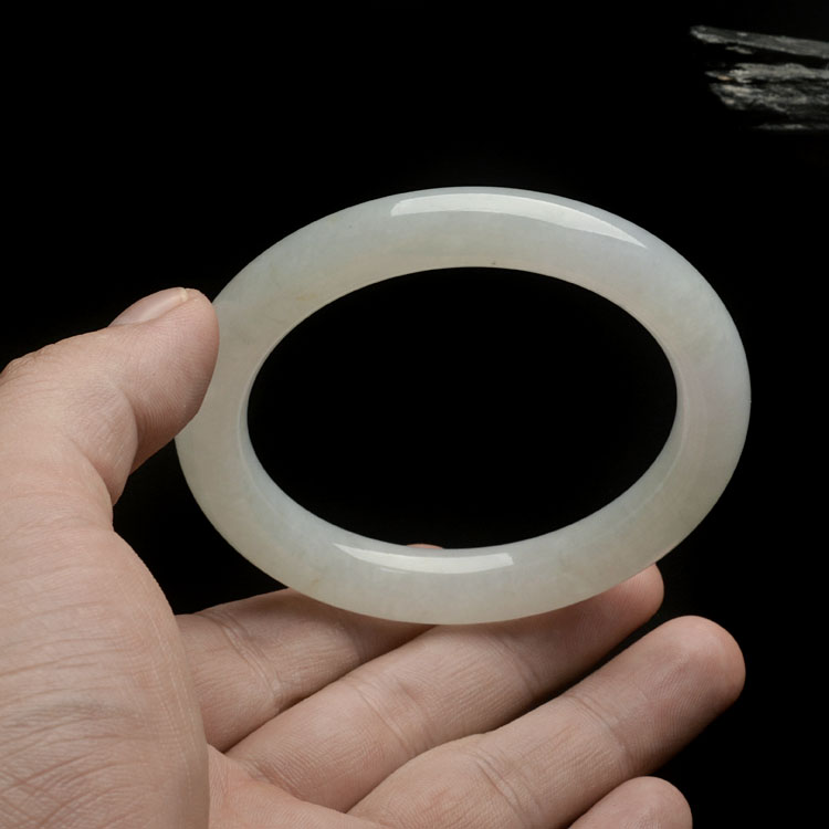 (超值推荐)糯冰种晴水圆条手镯(55mm)