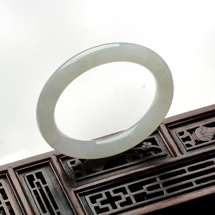 (超值推荐)糯冰种晴水圆条手镯(55mm)