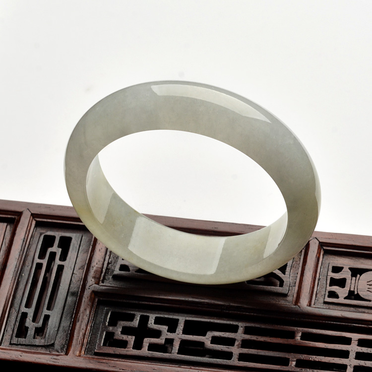 糯冰种淡黄翡手镯(56.9mm)
