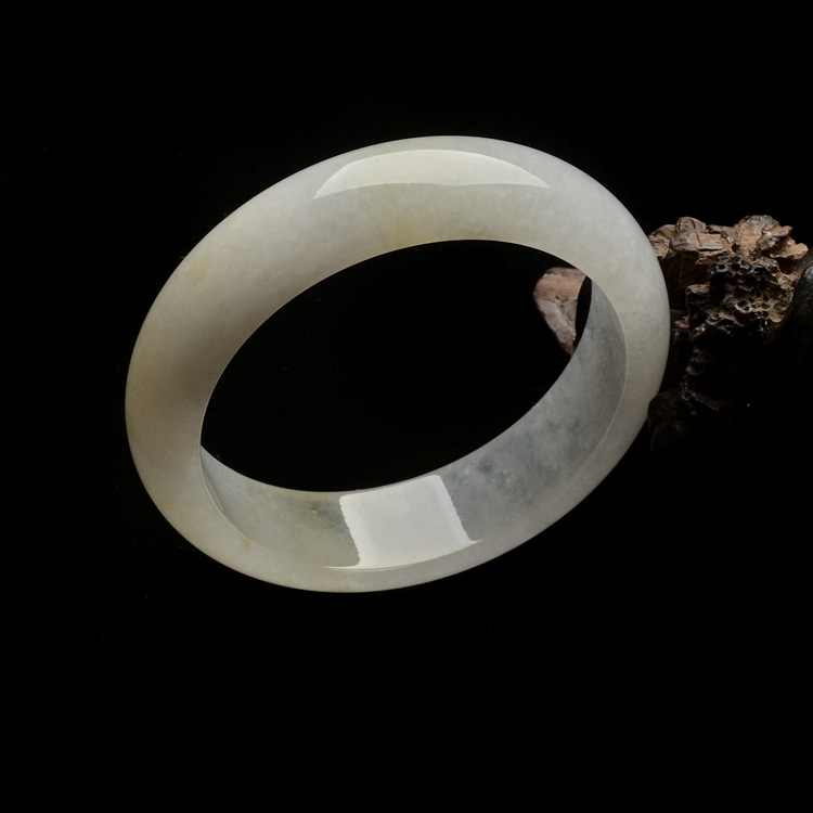 糯冰种淡黄翡手镯(56.9mm)