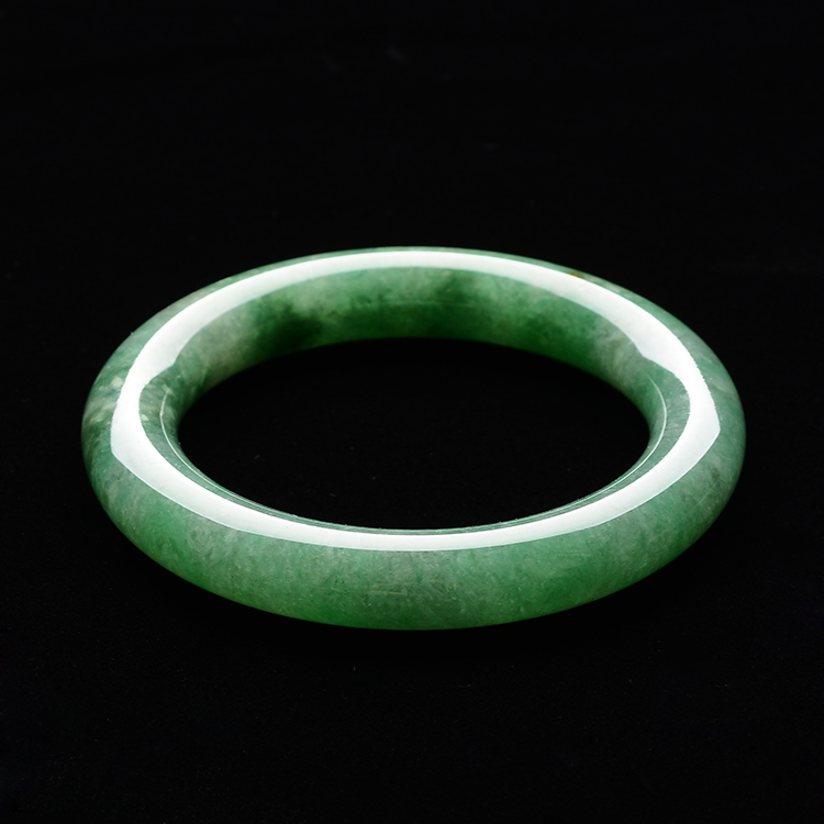 (超值推荐)糯冰种晴水飘翠圆条手镯(一对)(55.7mm/55.3mm)