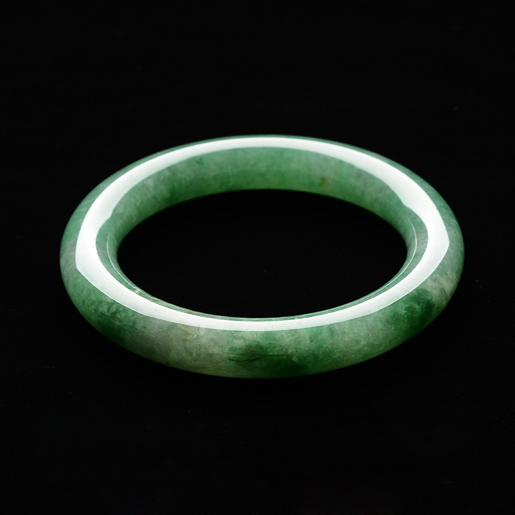 (超值推荐)糯冰种晴水飘翠圆条手镯(一对)(55.7mm/55.3mm)
