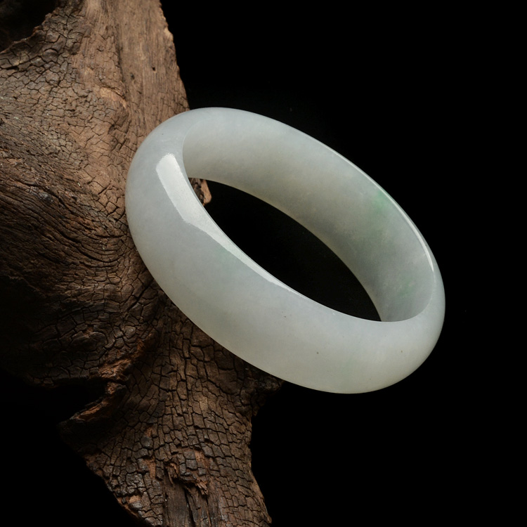 糯冰种晴水略飘翠手镯(59mm)