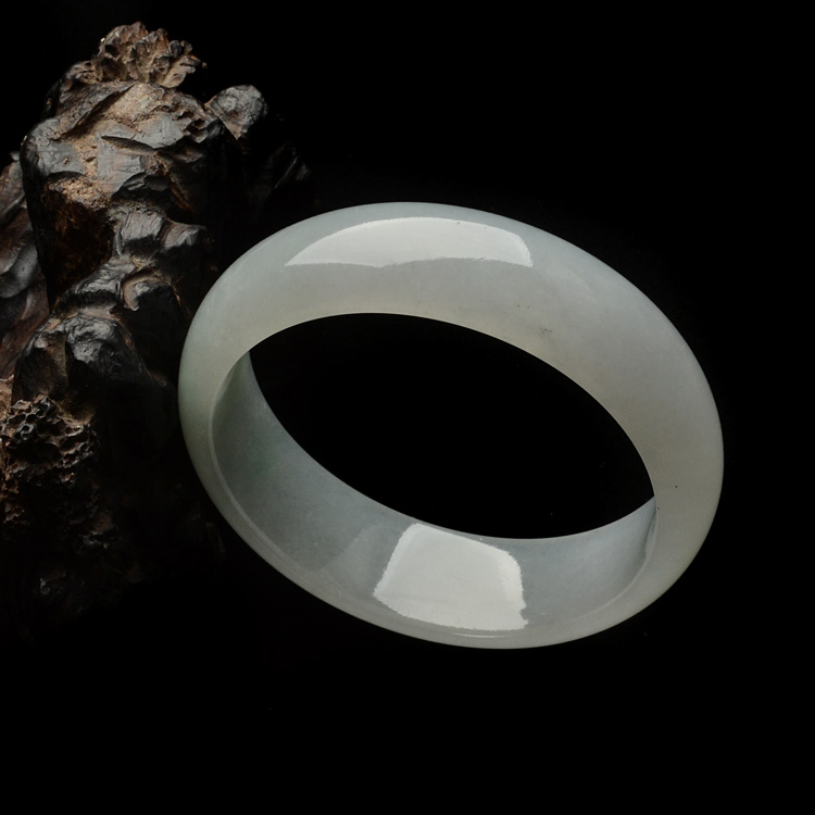 糯冰种晴水略飘翠手镯(59mm)