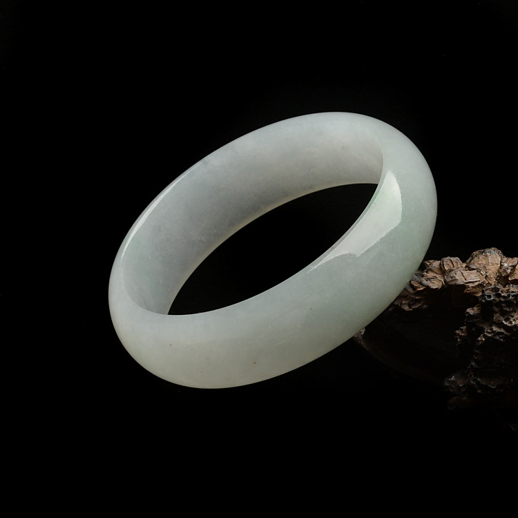 糯冰种晴水略飘翠手镯(59mm)