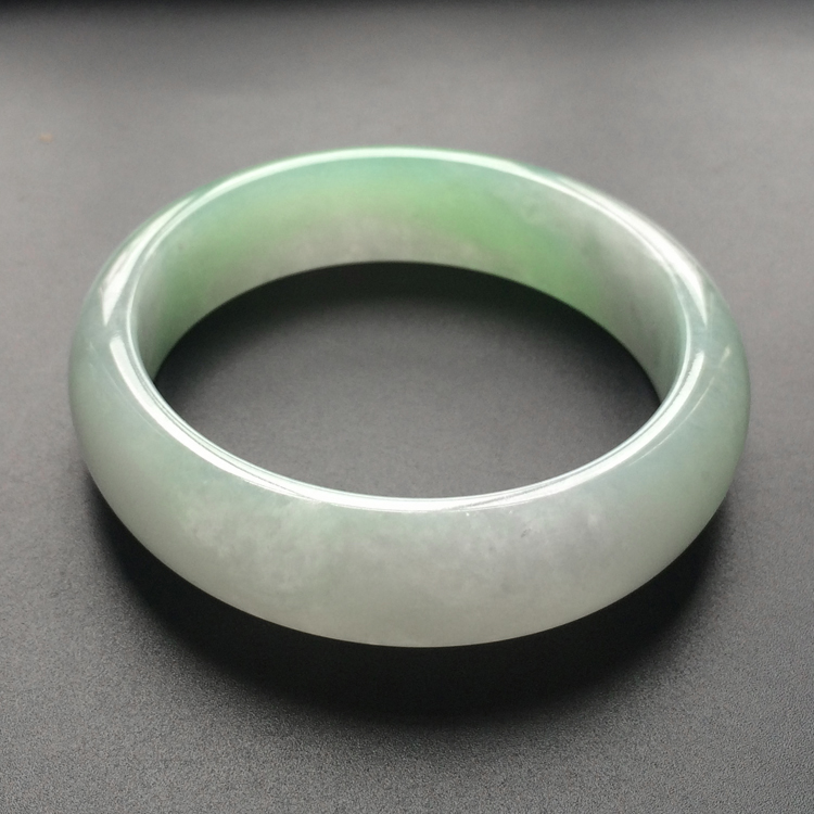 (超值推荐)糯冰种晴水手镯(58mm)