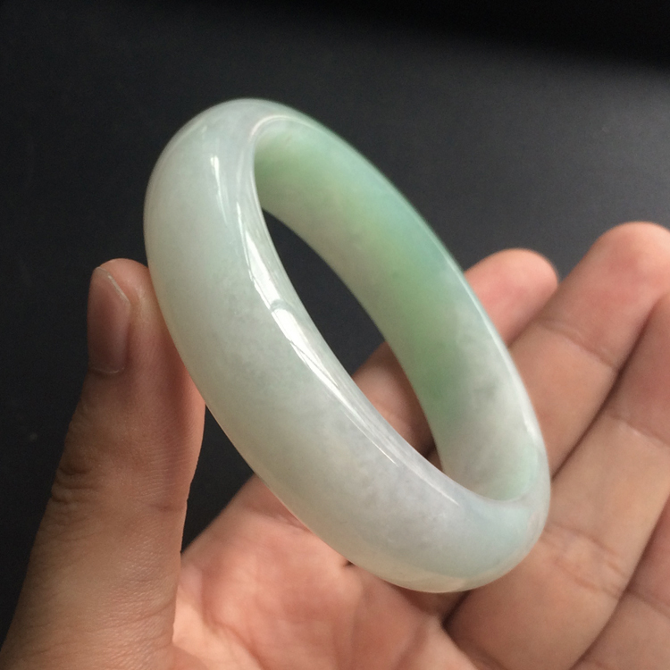 (超值推荐)糯冰种晴水手镯(58mm)