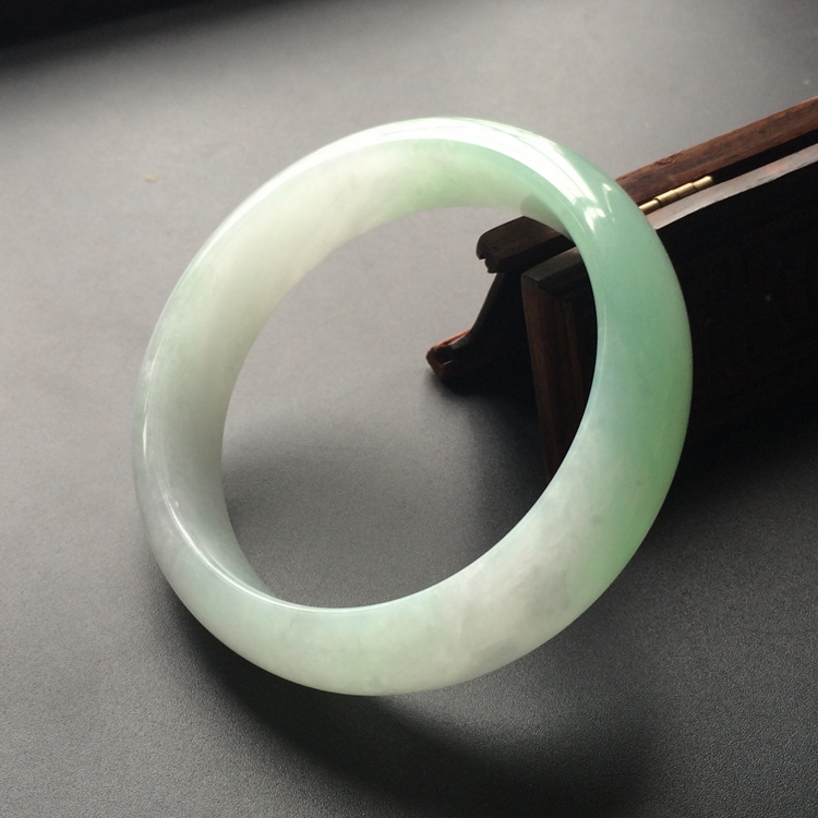 (超值推荐)糯冰种晴水手镯(58mm)