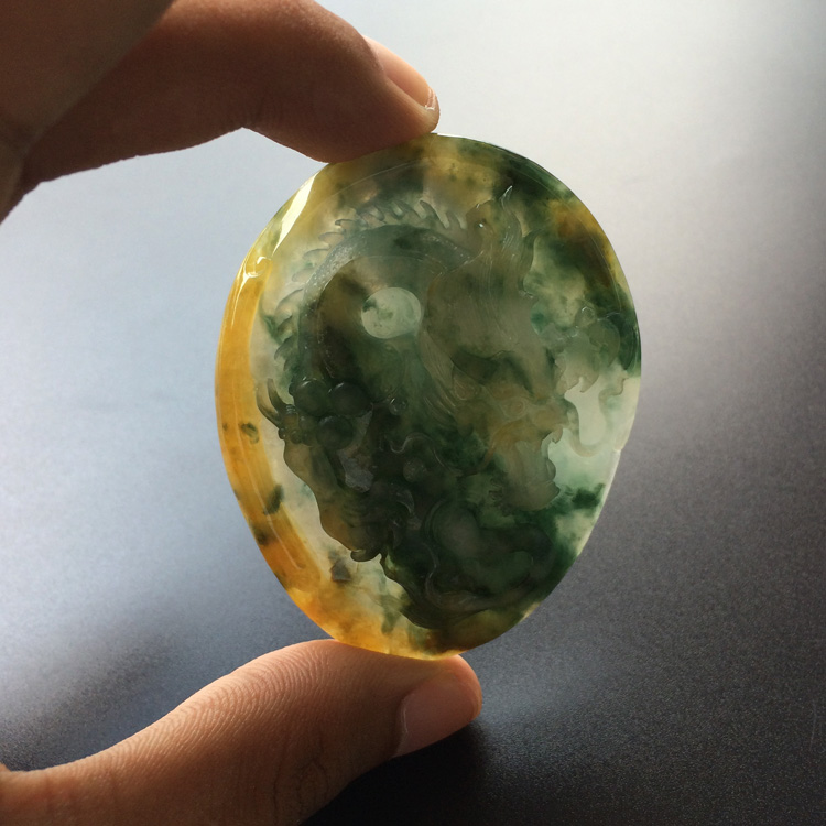(超值推荐)糯冰种黄翡飘花龙牌挂件