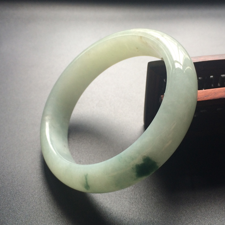 (超值推荐)糯冰种飘花手镯(56mm)