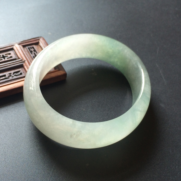 (超值推荐)冰种晴水贵妃镯(56.1mm-47.5mm)